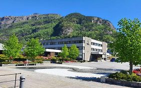 Bremanger Fjord Hotell